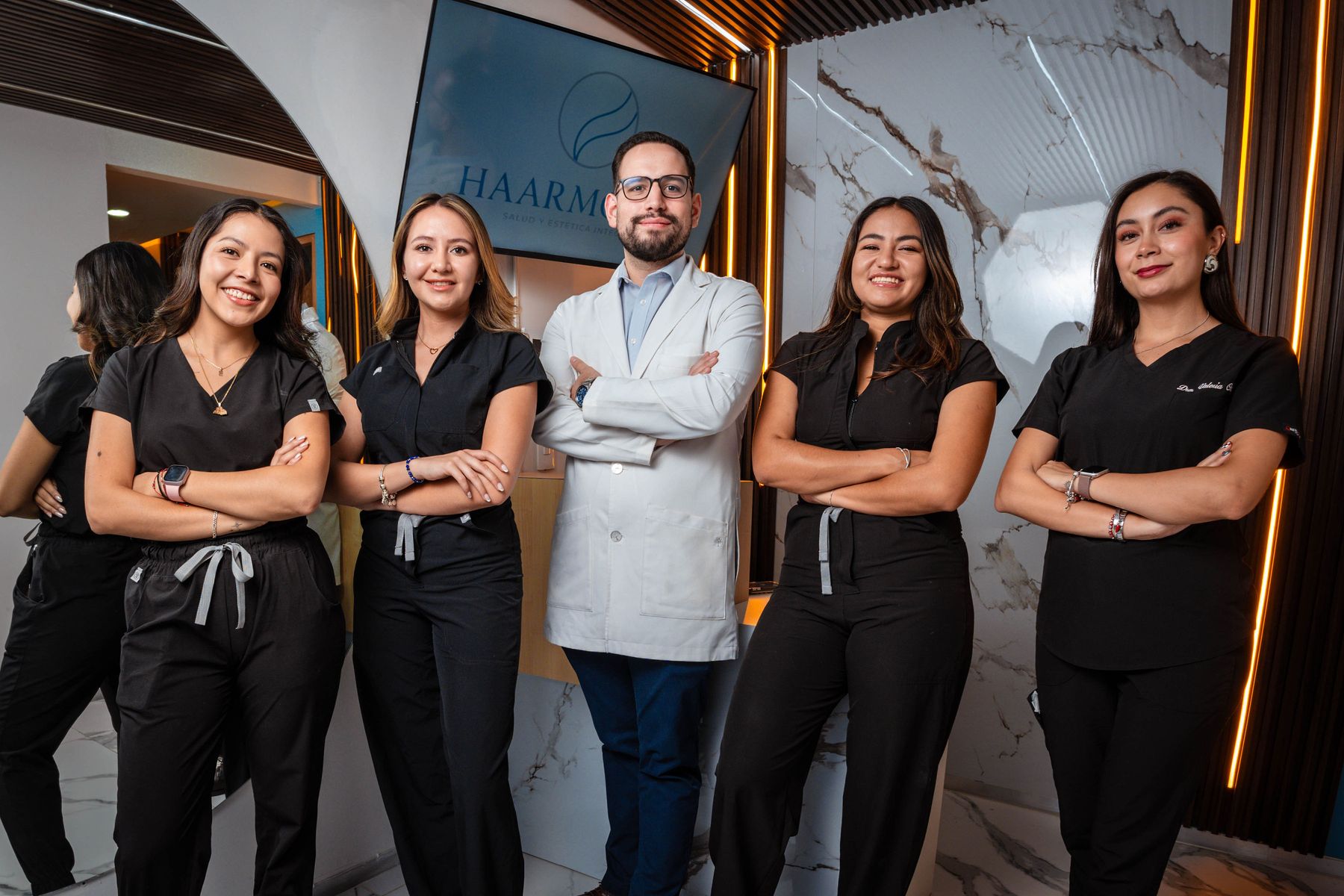 Equipo médico de Haarmonia